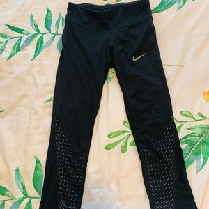 Nike Dri-fit Capri workout pant